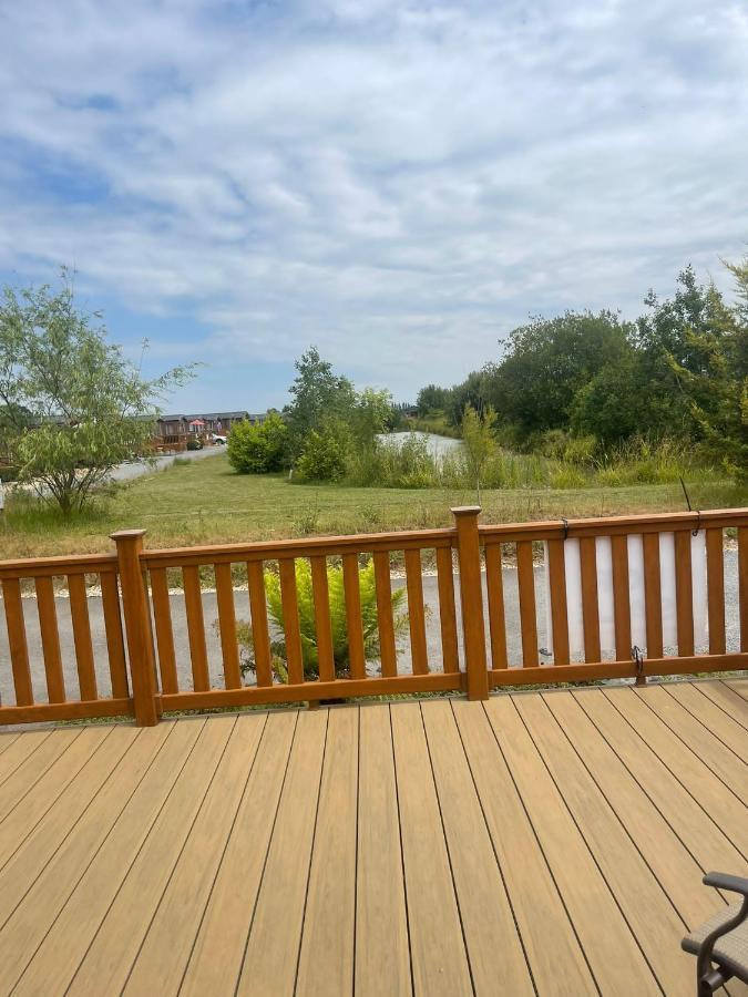 Fern Lodge With Hot Tub Stonham Aspall Exterior foto